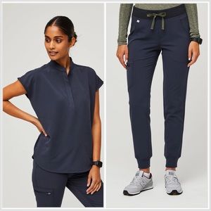 Figs: Quiet Navy Women’s Scrubs set (small)